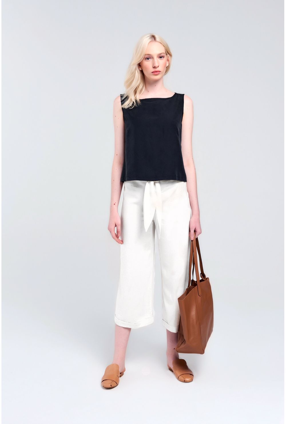 calça pantacourt branca
