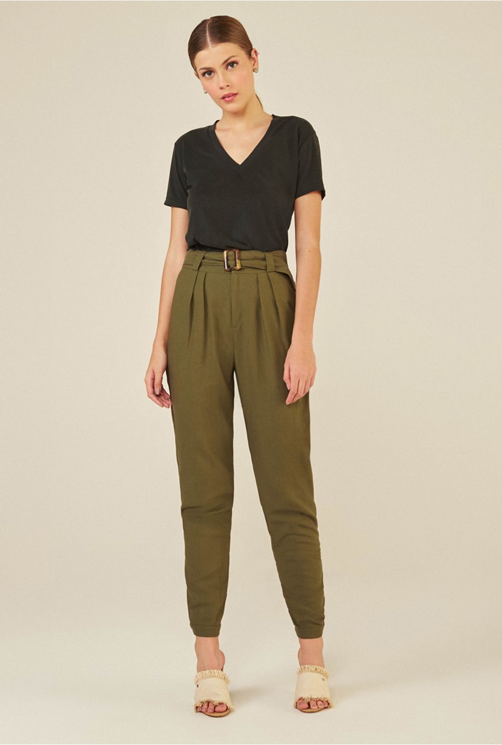 calça de linho verde militar