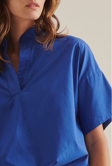 Camisa-Megali-100--Algodao-Decote-V-Azul-secundaria