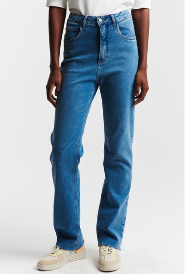 calca-jeans-reta-clara-detalhes