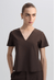 01-Blusa-Adao-marrom-escuro